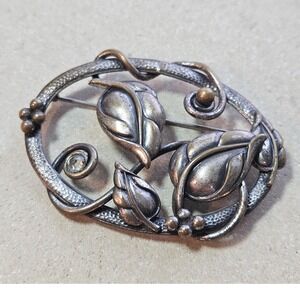 Vtg Antique Art Nouveau Metal Leaf Vine Oval Brooch Rhinestone Accent Pin